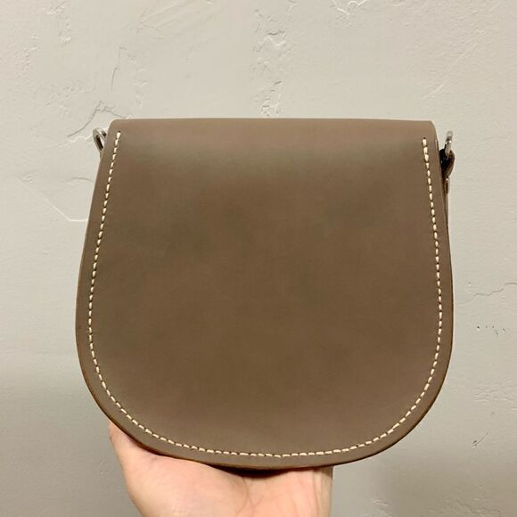 Completely Handcrafted Genuine Premium Cowhide Tuck Lock Saddle Bag/Crossbody - Picture 9 of 16